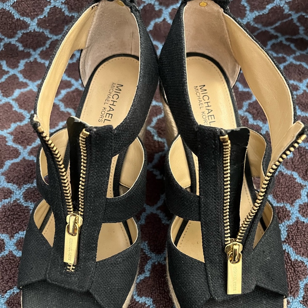 MICHAEL Michael Kors Wedge Size 6